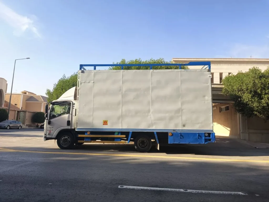 سيارة نقل عفش بالرياض